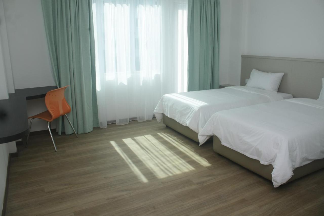 Citi Hotel Мірі Екстер'єр фото